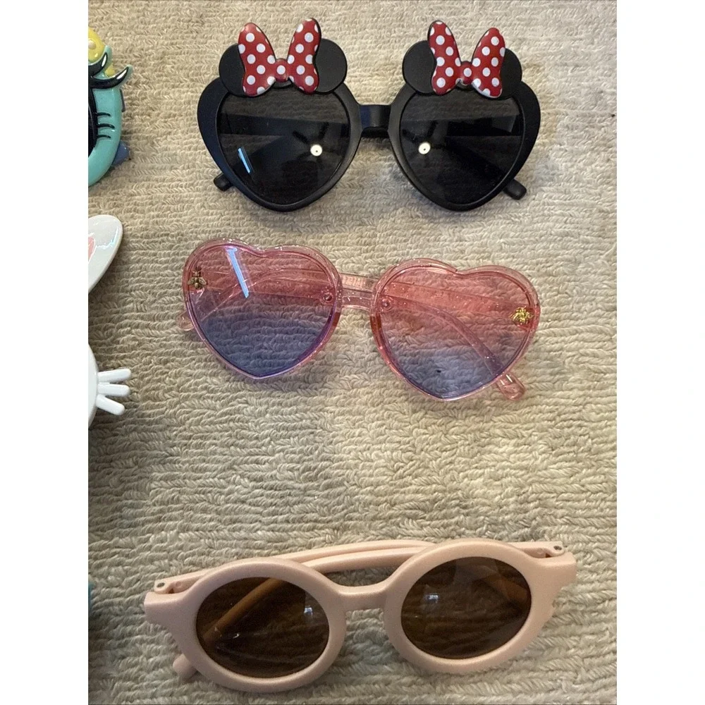 Kids Sunglasses lot of 21-Funny shapes & Styles-Kids parties-Reunions-Fast Ship